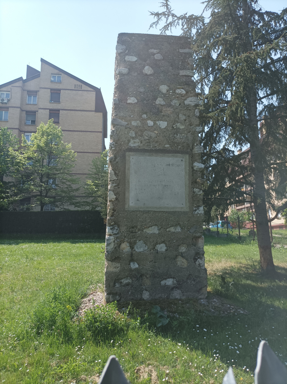 Pomník rakousko-uherským a německým padlým pohřbeným na hřbitově Ćele-kule v Niši