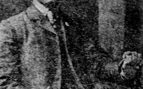 Hynek Mašek a jeho fotografie uveřejněná v Mladých Proudech v roce 1909. Zdroj: https://www.svejkmuseum.cz/new/slovnik/r_masek.htm